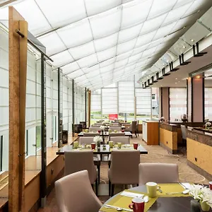 **** Hotel Leonardo Bonn Airport Niemcy