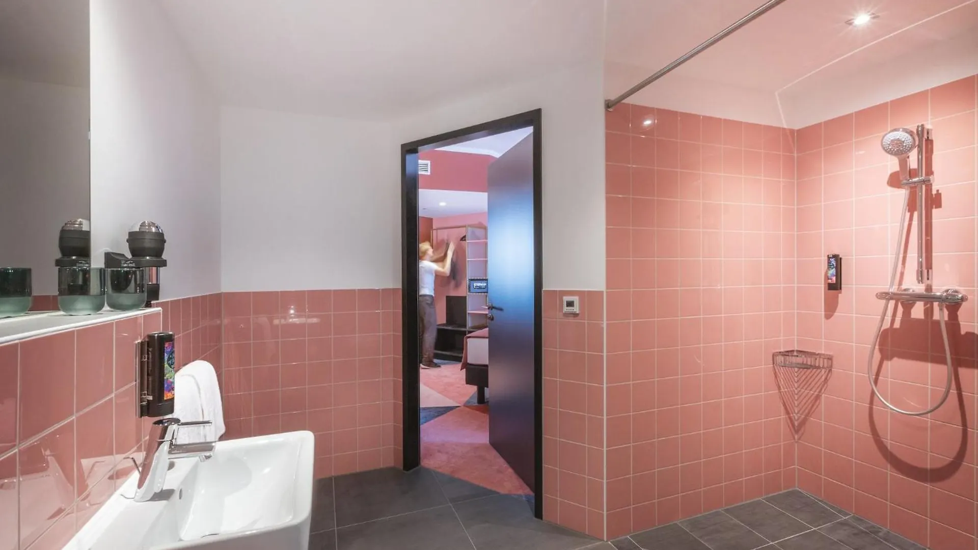 Holiday Inn - The Niu, Loco Munich North By Ihg Szálloda
